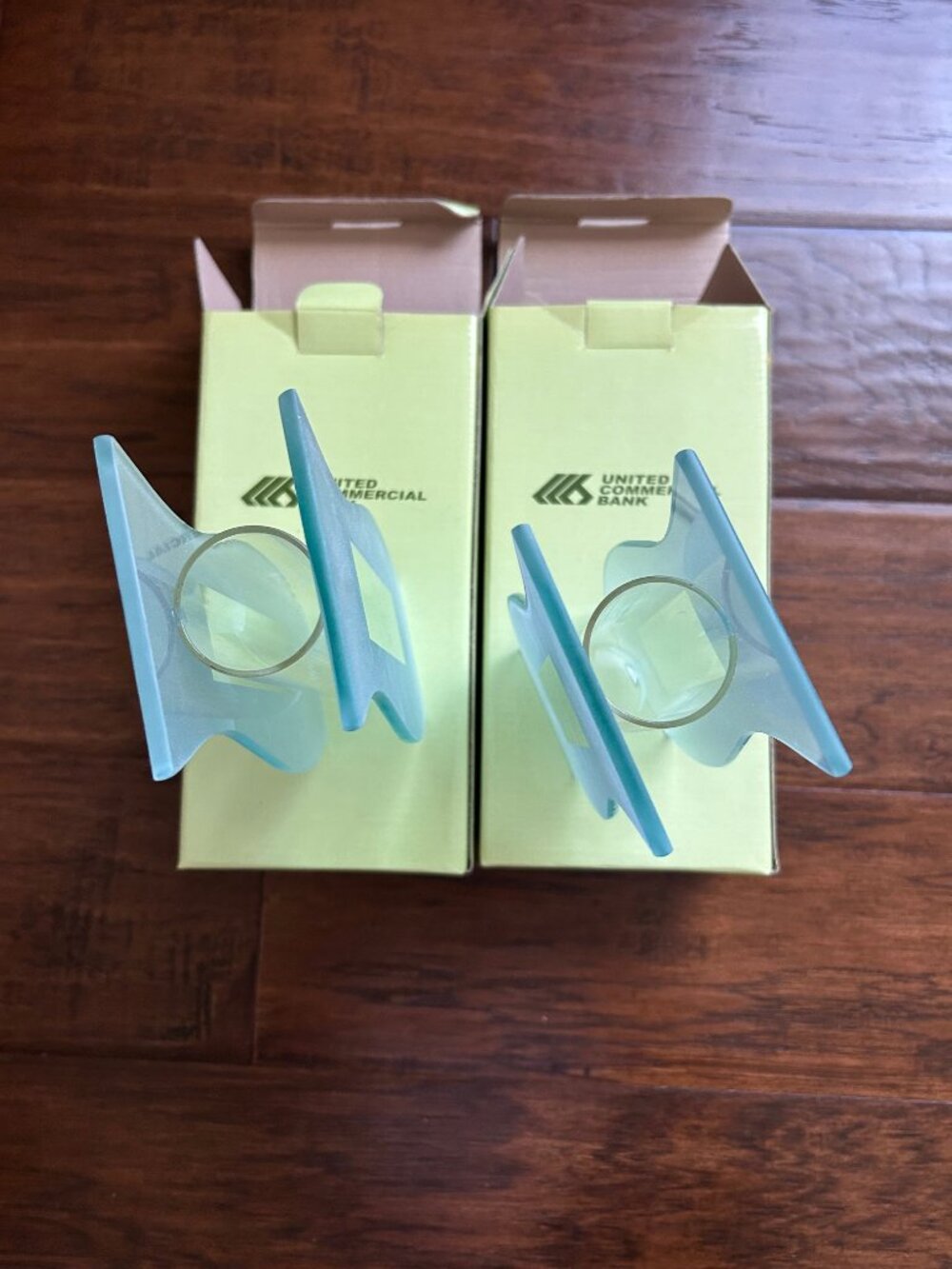 Pair of modern flower vases glass frosted display holders (2) NEW - Picture 3 of 5